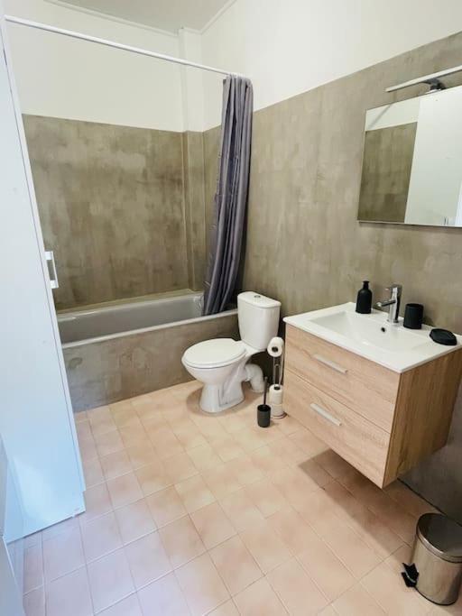 Chez Leo I - Appartement T2 Proche Tricastin Bollène Exterior foto